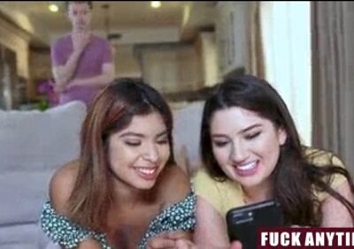 น้องชายสุดเลวเเหกหกเพื่อนพี่สาวก่อนจะขึ้นขย่มอย่างเมามันส์