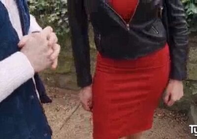 สาวผมบลอนด์พันธุ์เอ็กซ์นมโตมานัดเจอกับหนุ่มครั้งเเรกก่อนจะพากันไปสานสัมพันธุ์ที่บ้าน