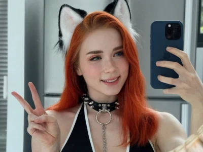 Sweetie Fox สาวจิ้งจอกผมส้มที่แค่ขยับหางก็ทำให้หนุ่มๆ อยากเป็นเหยื่อเธอทั้งชีวิต